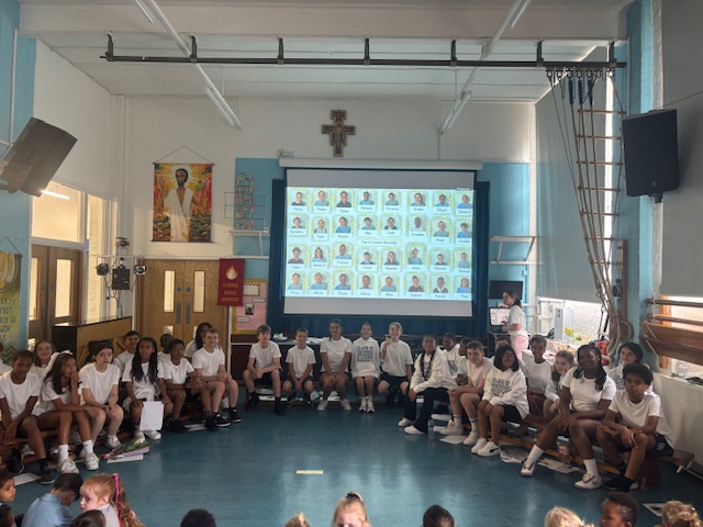 IMG 1332leavers